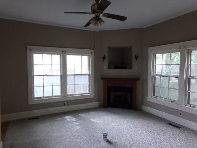 105 E Clinton Street — photo 13
