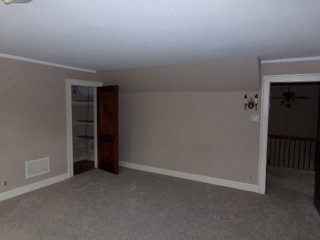 105 E Clinton Street — photo 32
