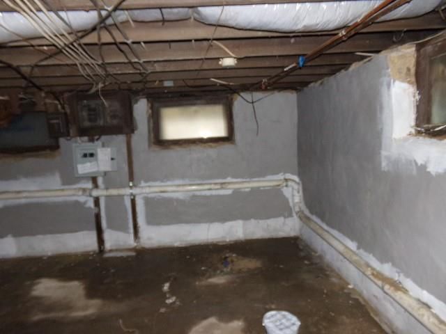 105 E Clinton Street — photo 39