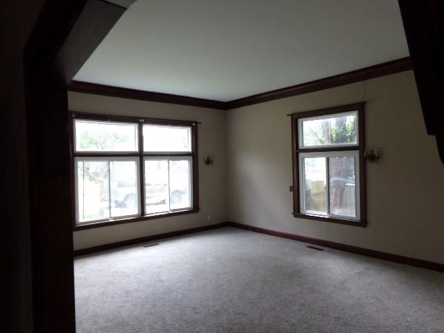 105 E Clinton Street — photo 41