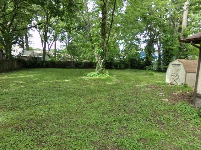 105 E Clinton Street — photo 48