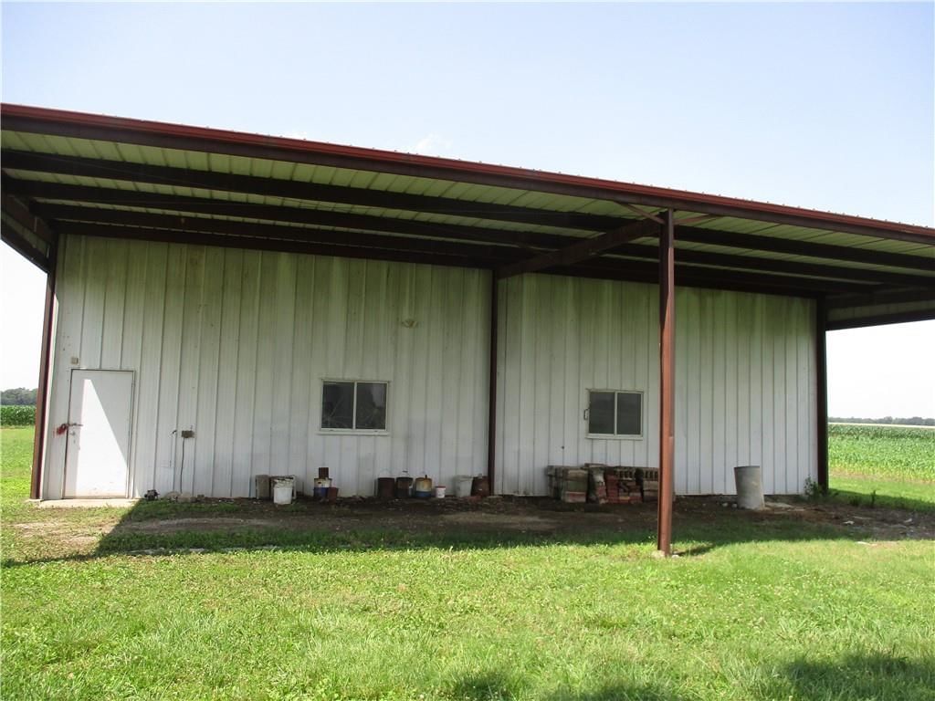 1834 N High School Avenue — photo 17
