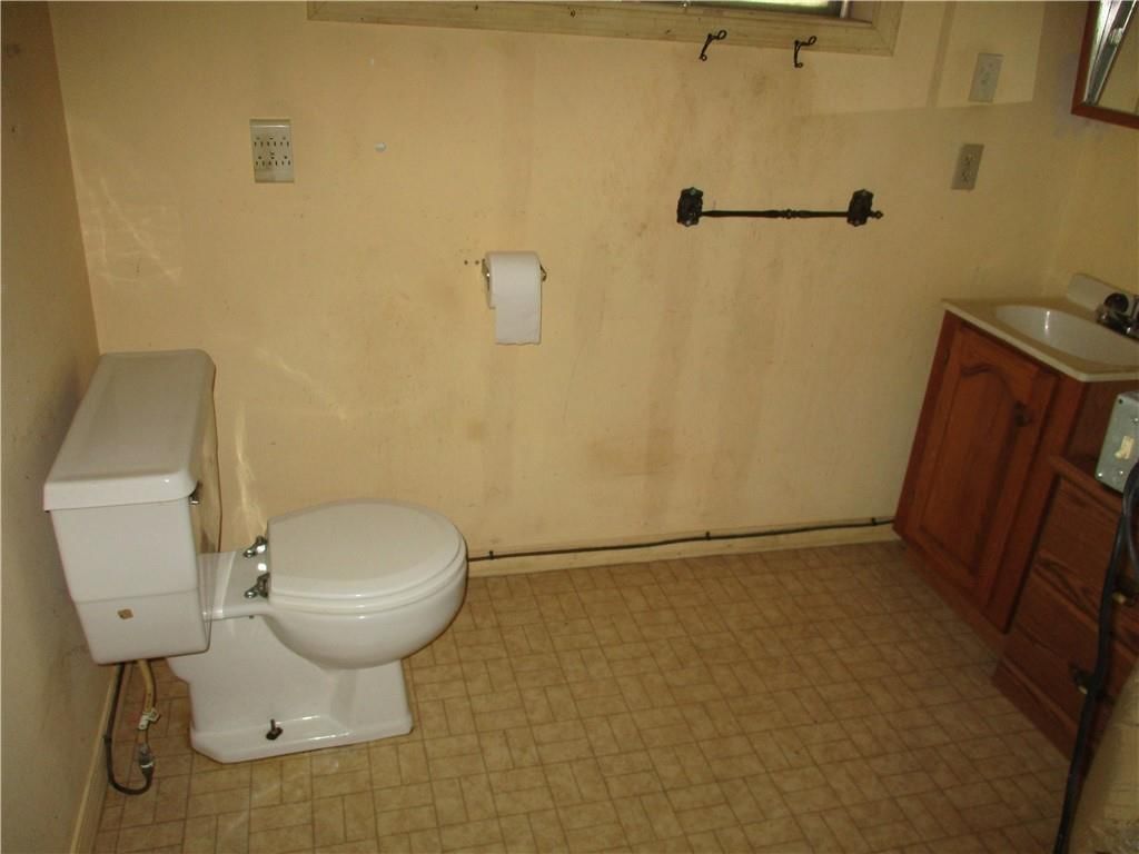 1834 N High School Avenue — photo 24