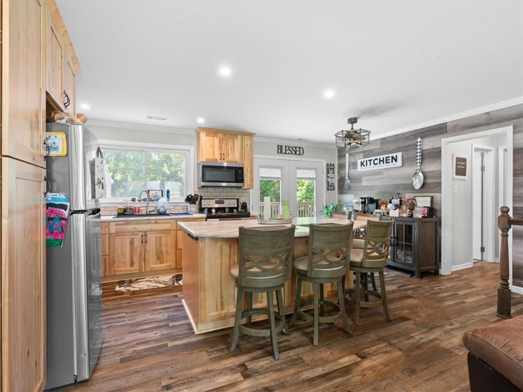 Photo 8 of 28 - 2 Ridgeland Road