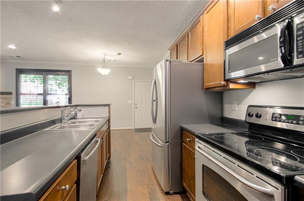 913 W 41st Place — photo 14