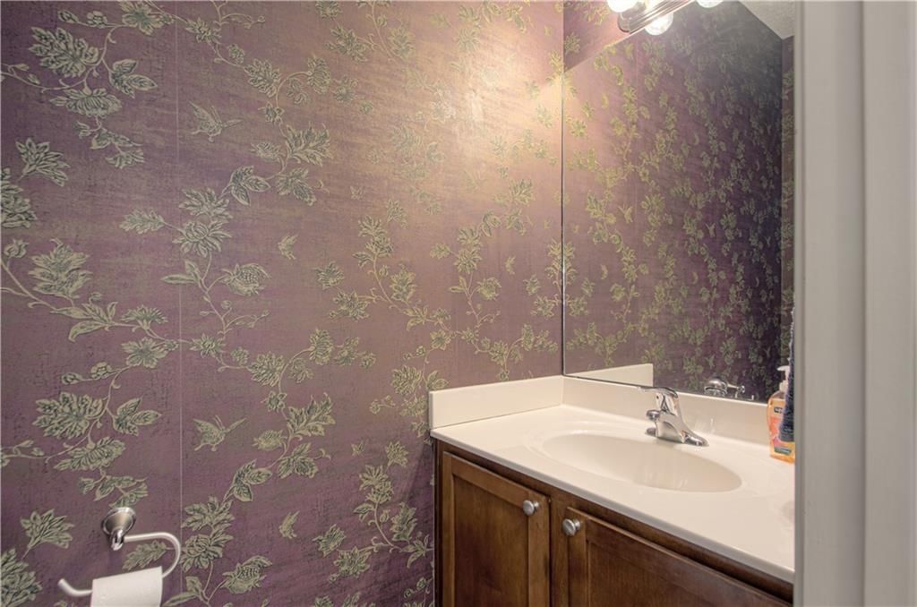913 W 41st Place — photo 16