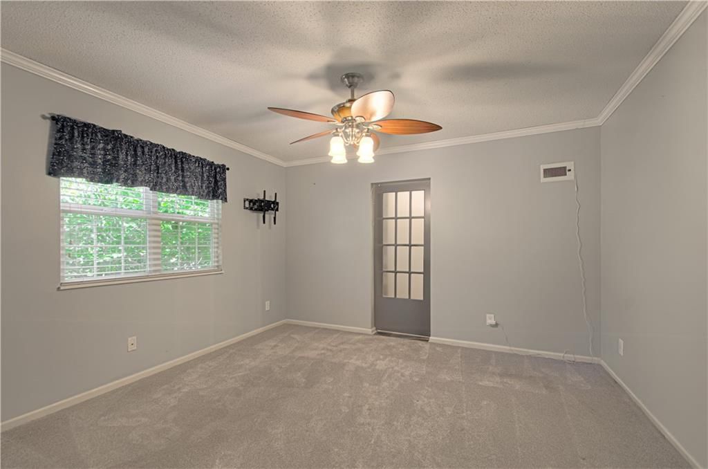 913 W 41st Place — photo 18