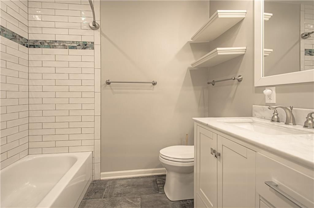 913 W 41st Place — photo 20