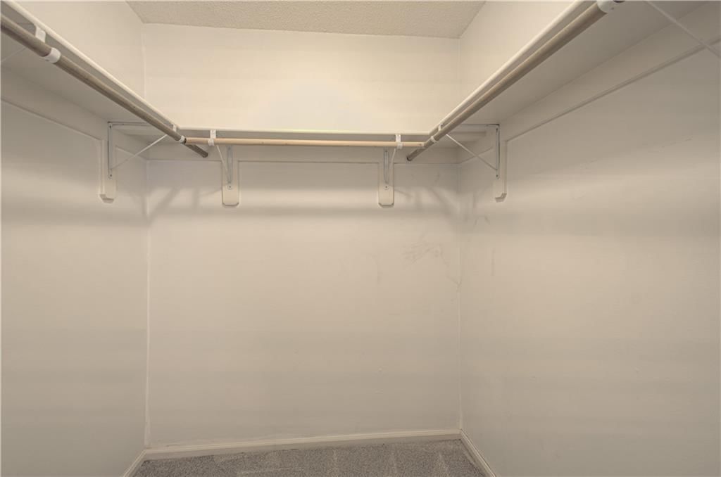 913 W 41st Place — photo 27