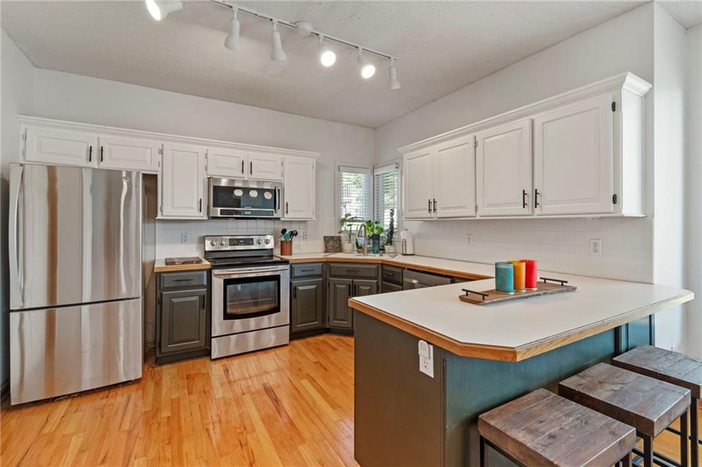 9000 W 127th Terrace — photo 9