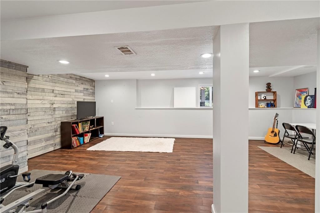 9000 W 127th Terrace — photo 25