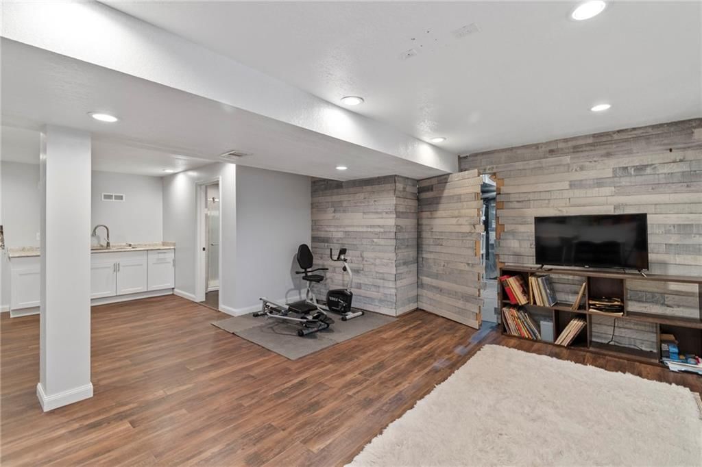 9000 W 127th Terrace — photo 27