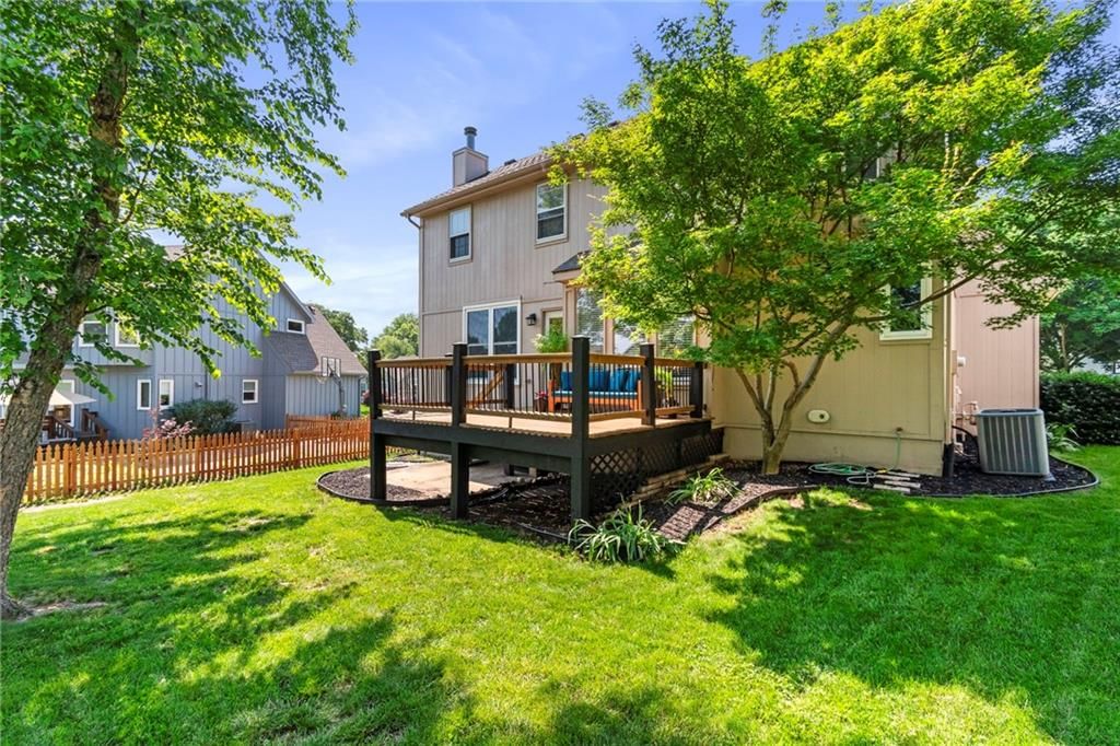 9000 W 127th Terrace — photo 32