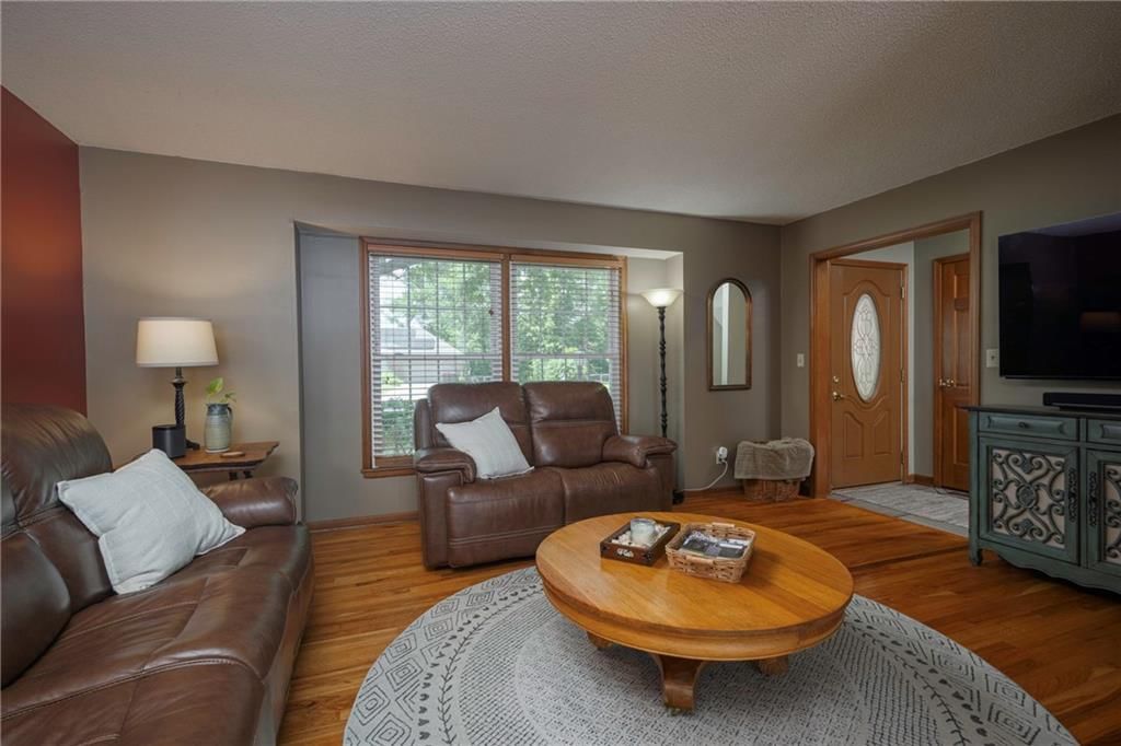 315 Goodrich Drive — photo 9