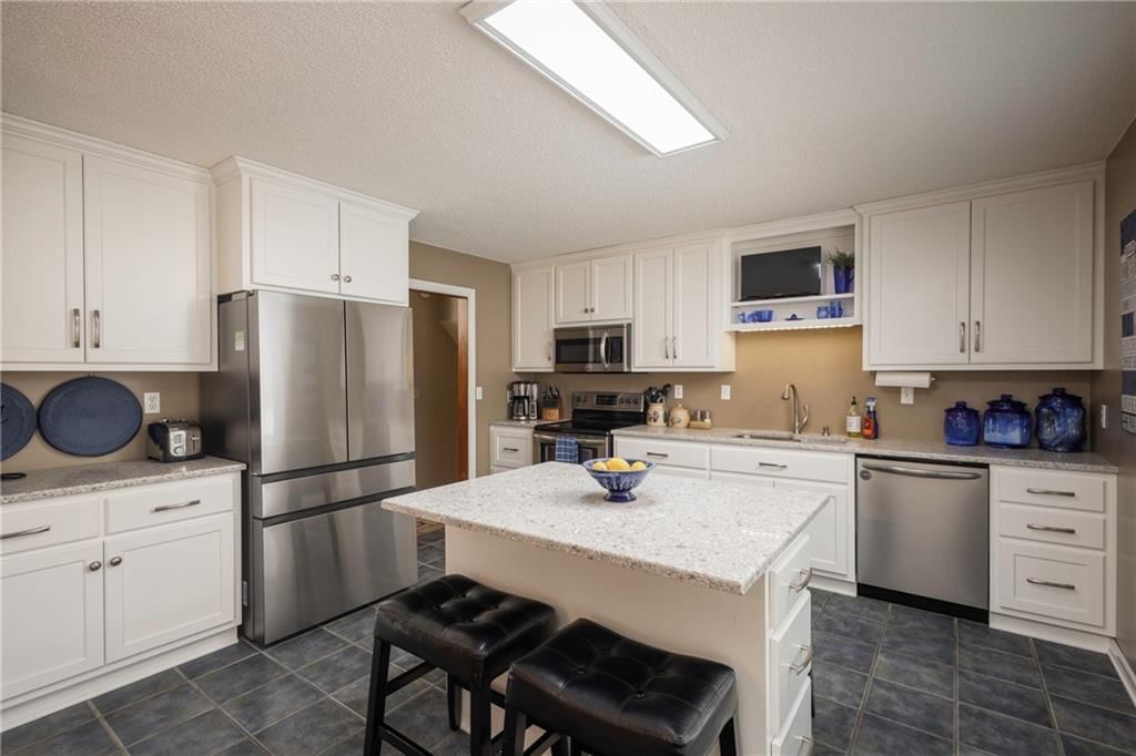 315 Goodrich Drive — photo 16
