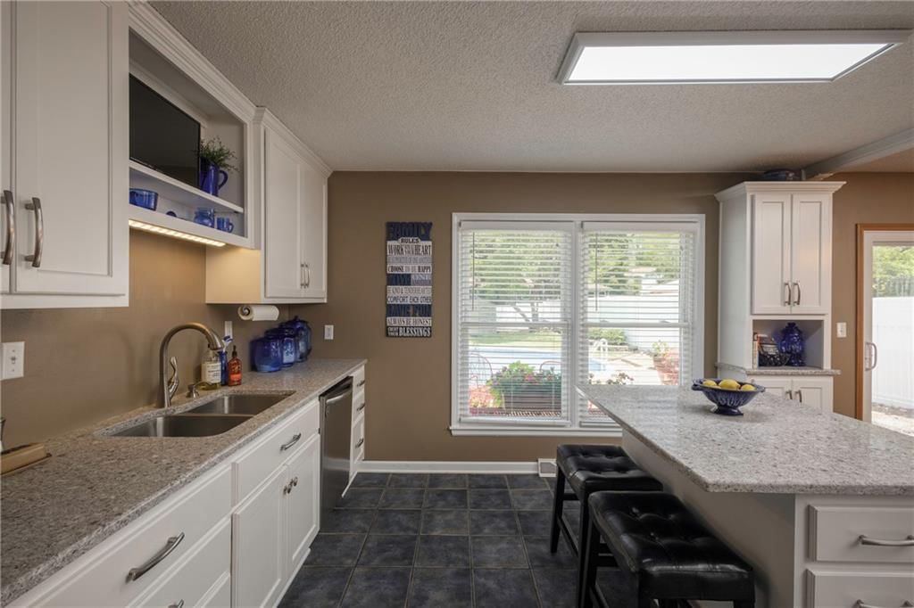 315 Goodrich Drive — photo 17