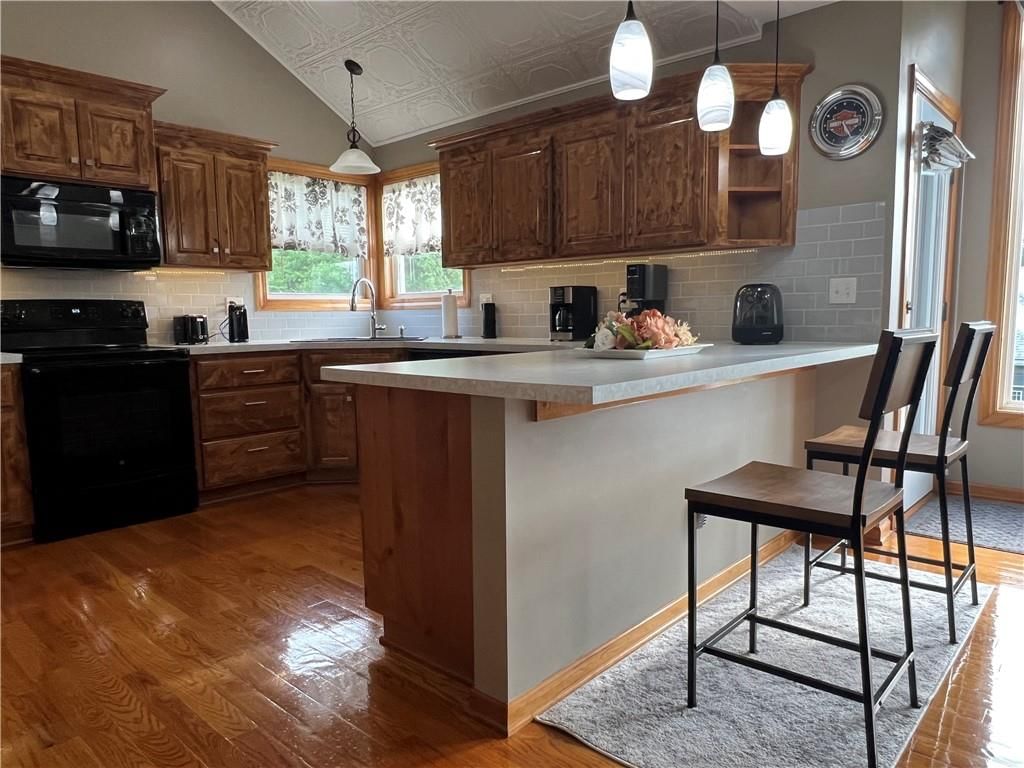 Photo 11 of 58 - 938 S 17th Street