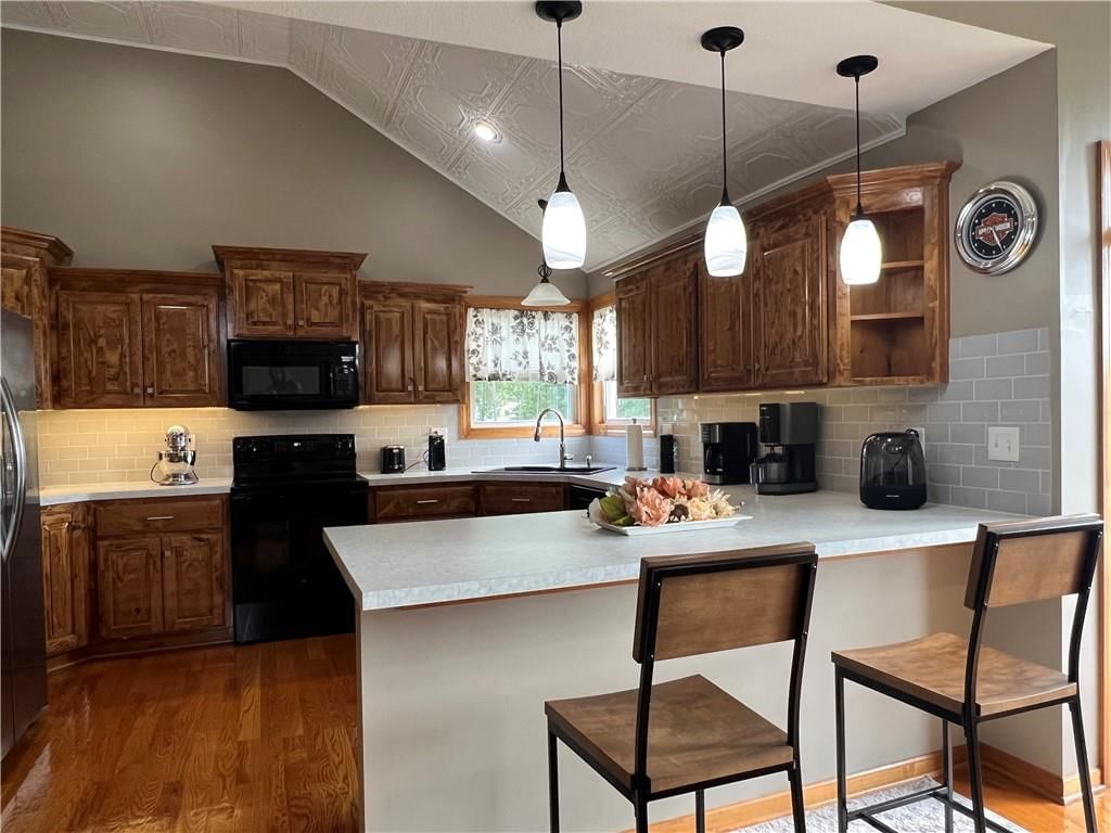 Photo 17 of 58 - 938 S 17th Street