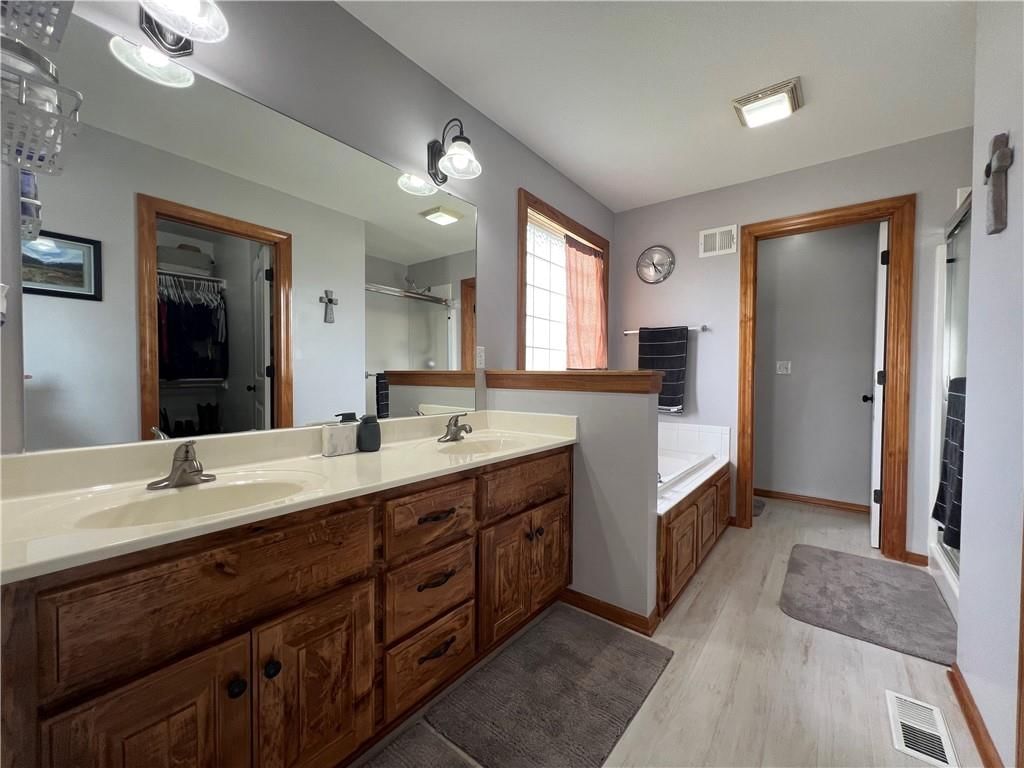 Photo 27 of 58 - 938 S 17th Street