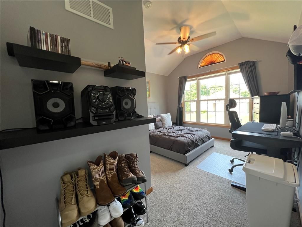 Photo 35 of 58 - 938 S 17th Street