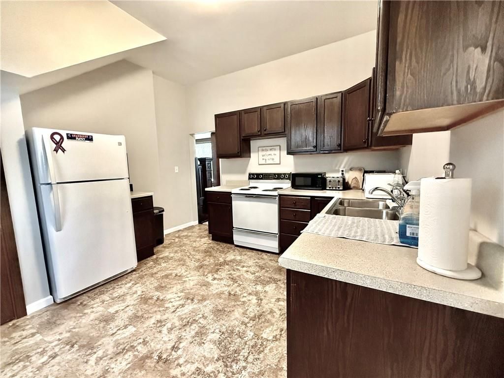 421 S Main Street — photo 13