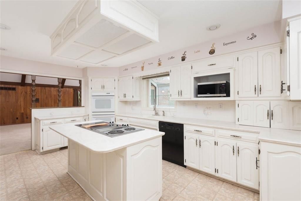 3330 S Norwood Avenue — photo 17