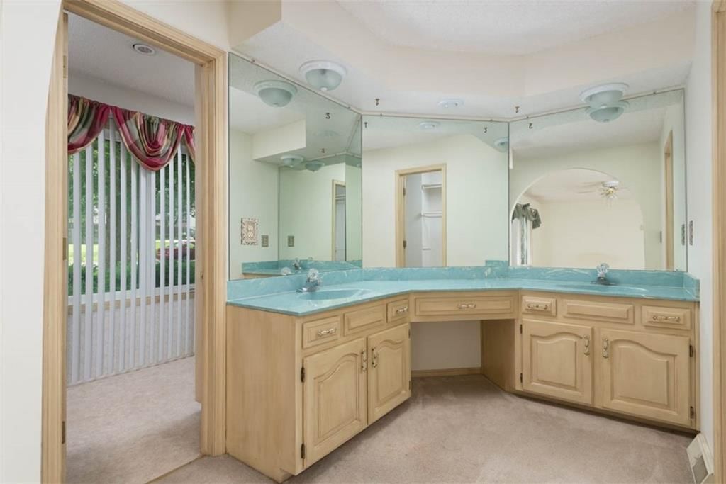 3330 S Norwood Avenue — photo 24