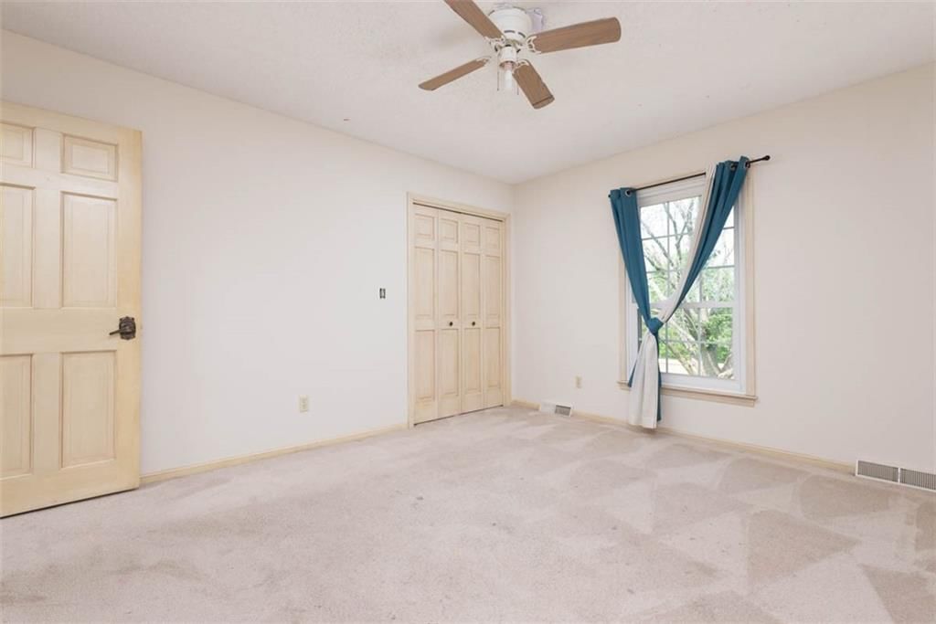 3330 S Norwood Avenue — photo 30