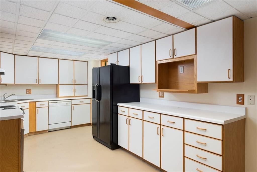 3330 S Norwood Avenue — photo 41
