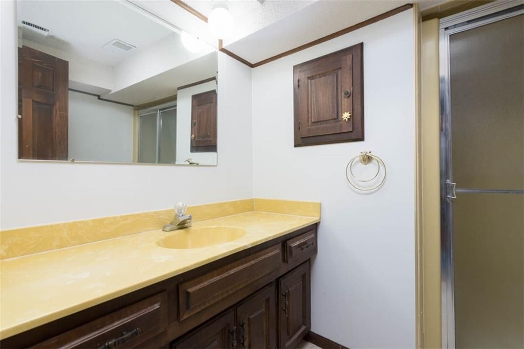 3330 S Norwood Avenue — photo 43