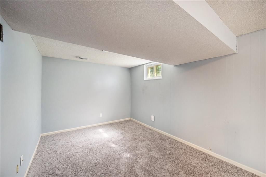 Photo 15 of 20 - 20308 E 17th Terrace N