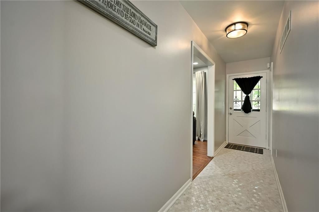 4400 Grandview Road — photo 10