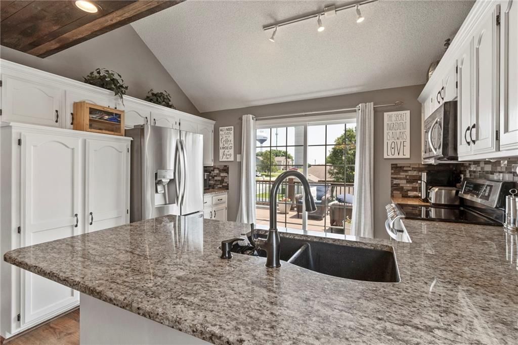 1203 Bradford Drive — photo 10
