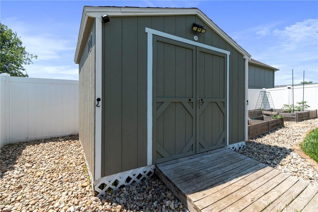 1203 Bradford Drive — photo 31