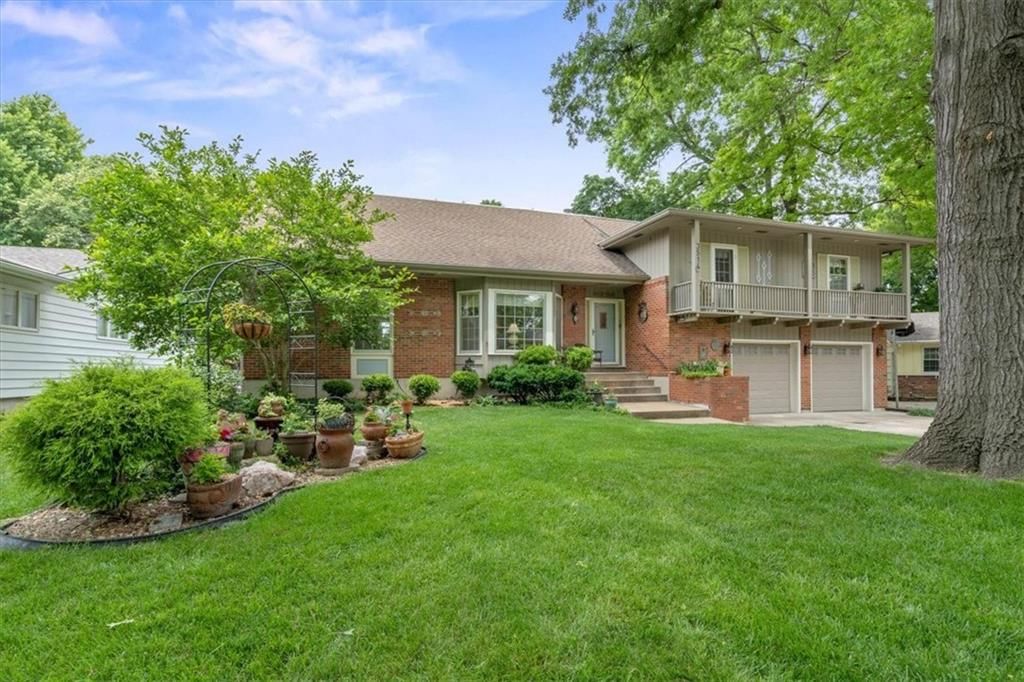 3514 W 47th Place, Roeland Park, KS