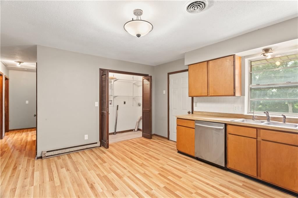 721 Jackson Avenue — photo 10