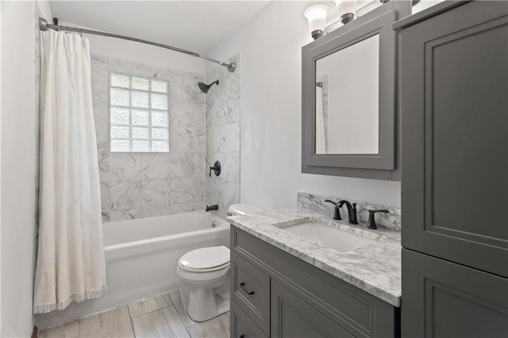721 Jackson Avenue — photo 15