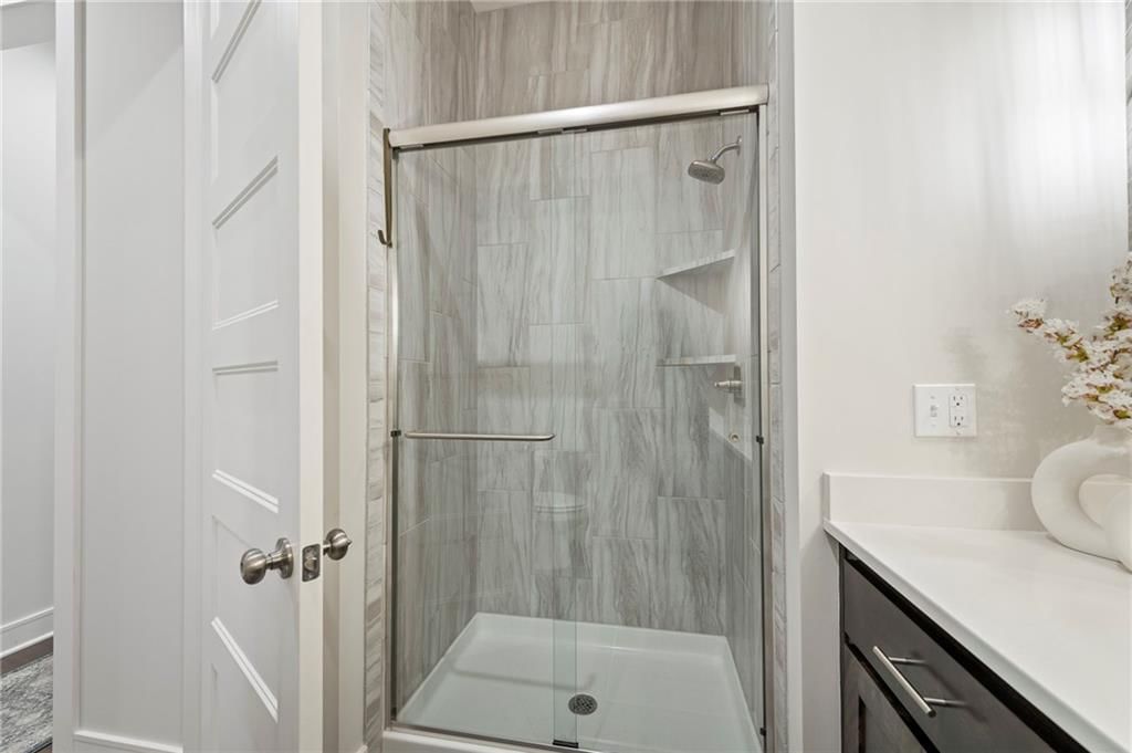 11807 S Kenton Street — photo 32