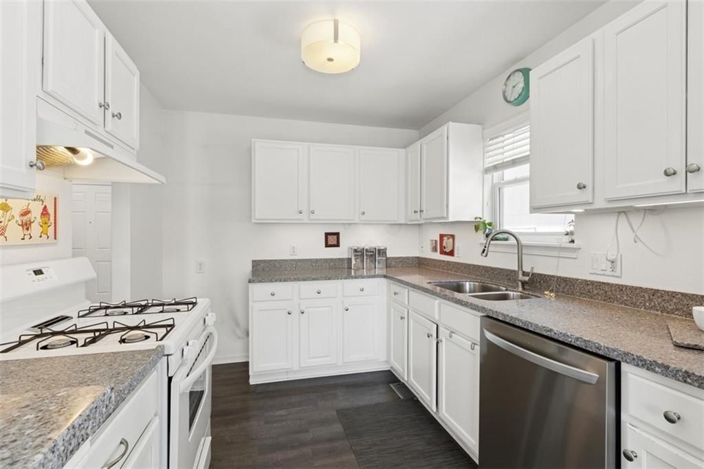 1741 Holly Street — photo 6