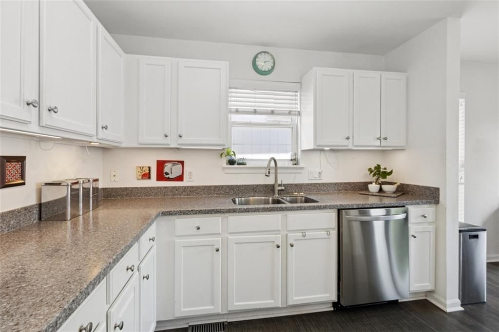 1741 Holly Street — photo 8
