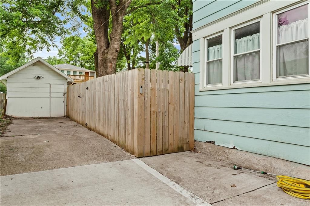 111 E Ruby Avenue — photo 30