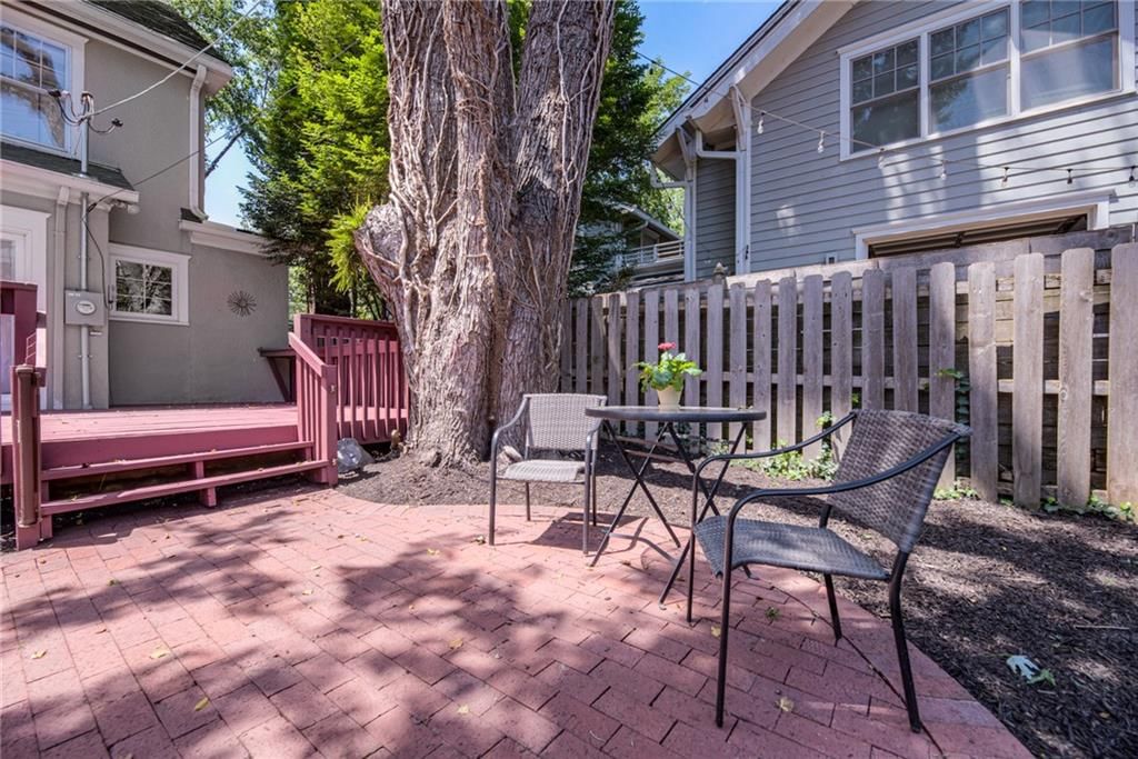 Photo 42 of 49 - 604 W 61 Terrace