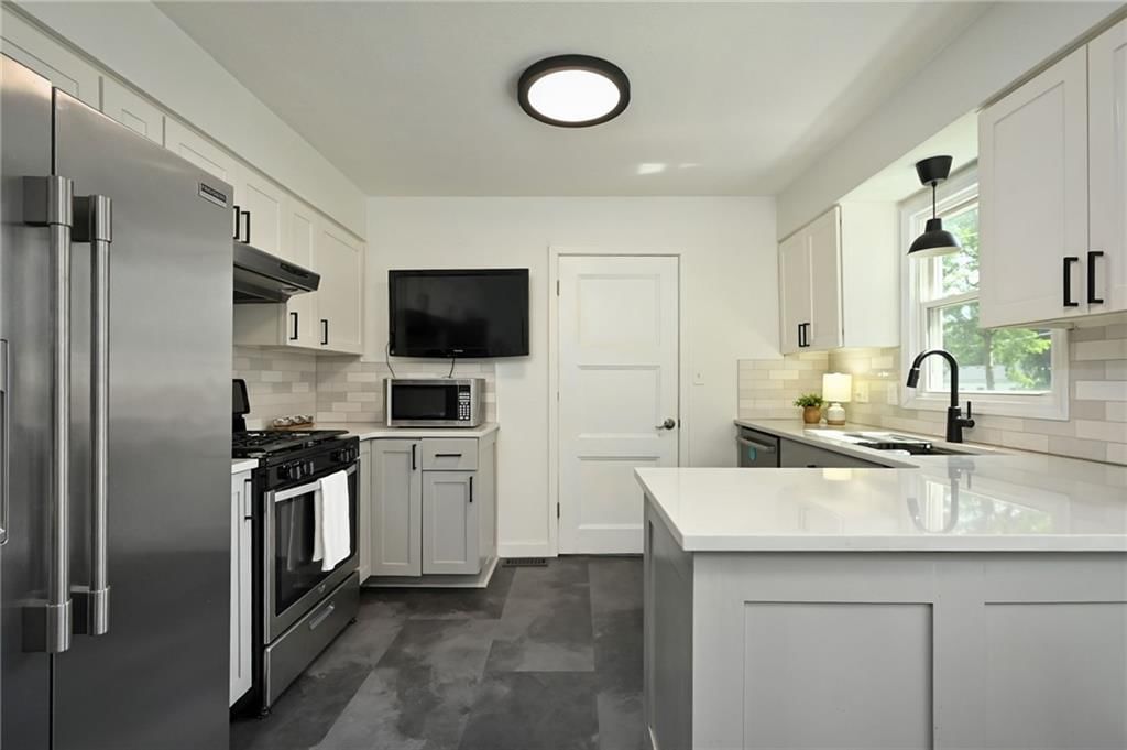6217 Glenwood Street — photo 9