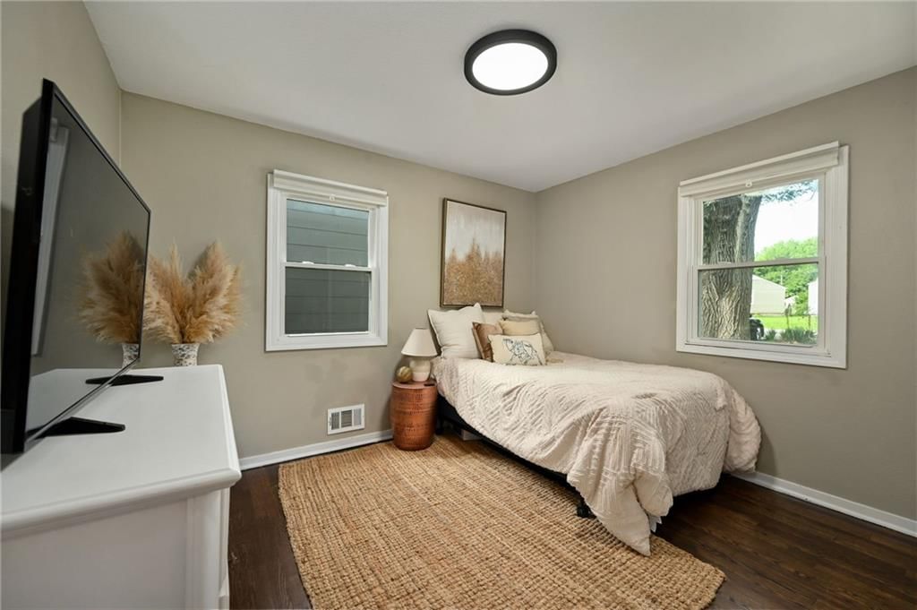 6217 Glenwood Street — photo 14