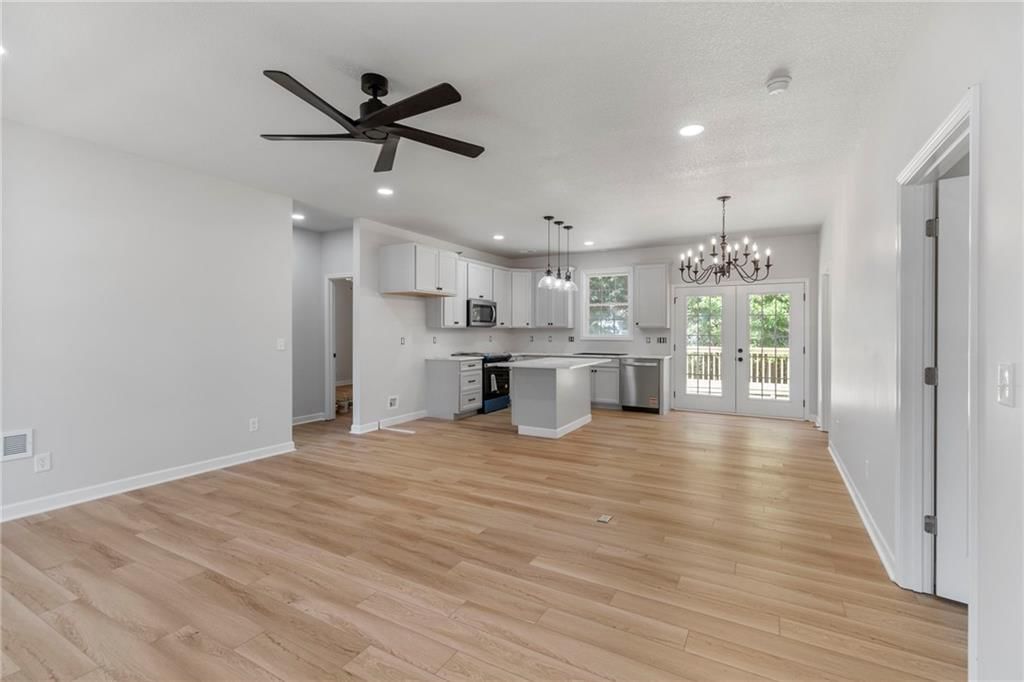 410 E Main Street — photo 5