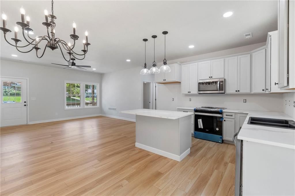 410 E Main Street — photo 11