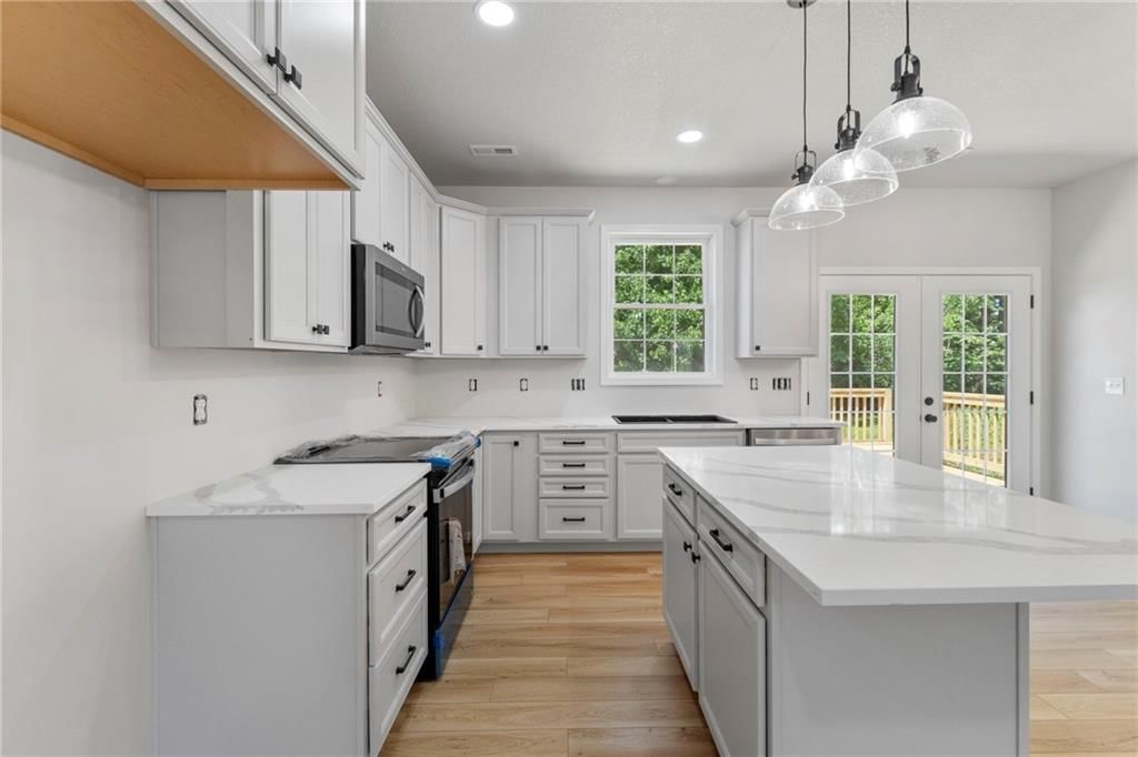 410 E Main Street — photo 14