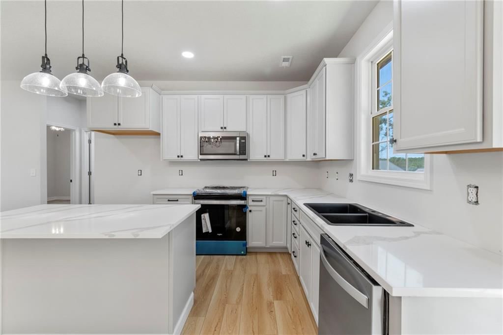 410 E Main Street — photo 15