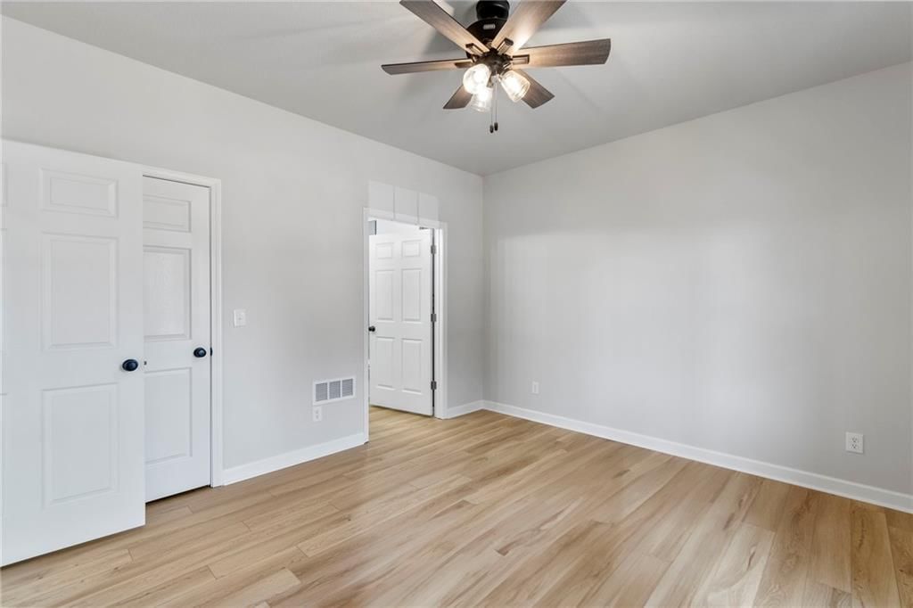 410 E Main Street — photo 20