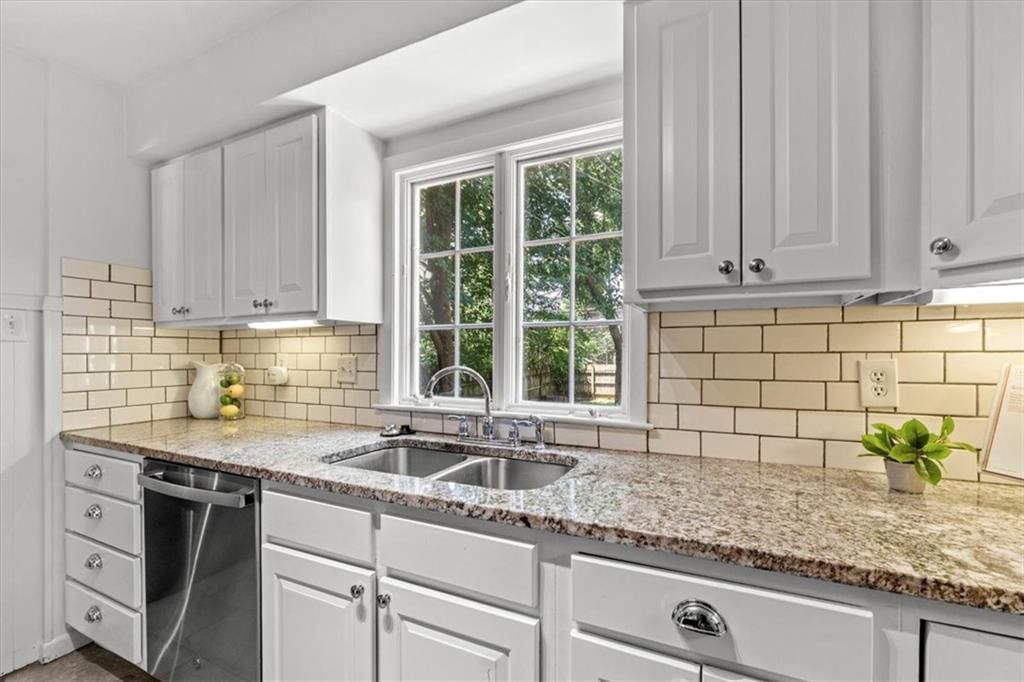 7420 Mercier Street — photo 13